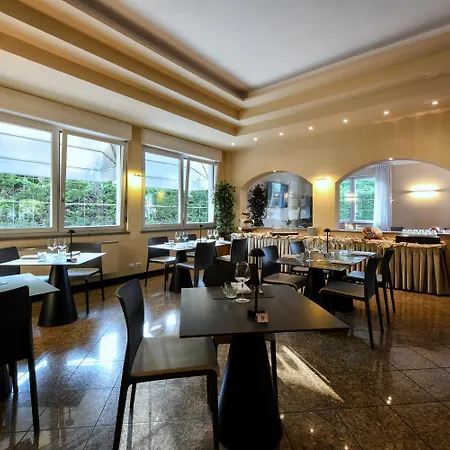 Internazionale Ξενοδοχείο Domodossola