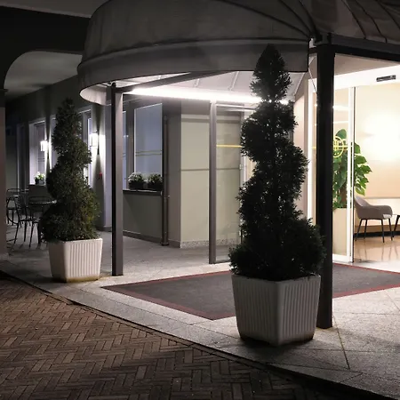 Internazionale Hotel 3*